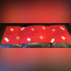 Signature Homestyles 54" Christmas Presents Table Runner - NEW.